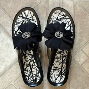 BCBGirls Thong Jelly Flower Black Sandals size 6